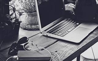 曼联2000万新援加盟，18岁天才梅努遭弃or爆发？转会费暗藏玄机